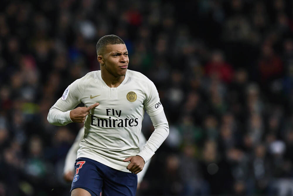 从云端到凡间 从追梦到签约 曾凡博的三载归途